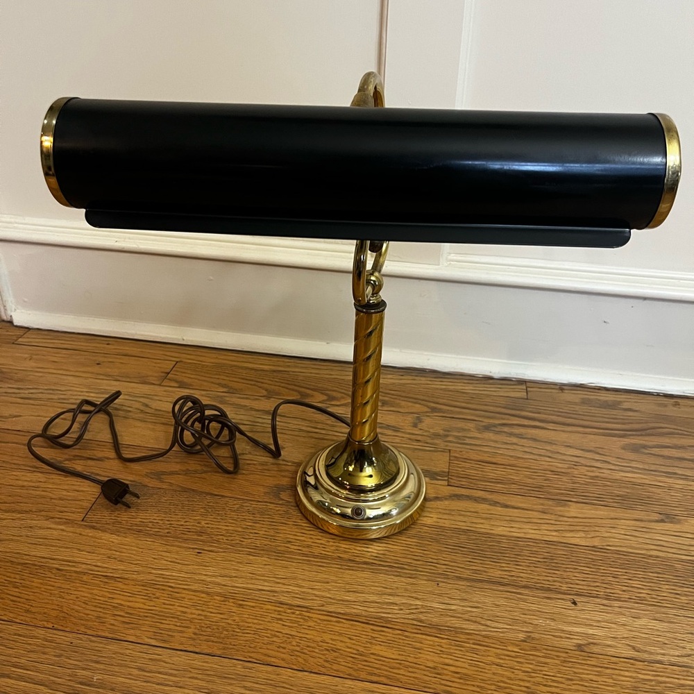 Gorgeous VINTAGE Underwriters Laboratories Brass  Bankers Piano Desk Lamp 16”